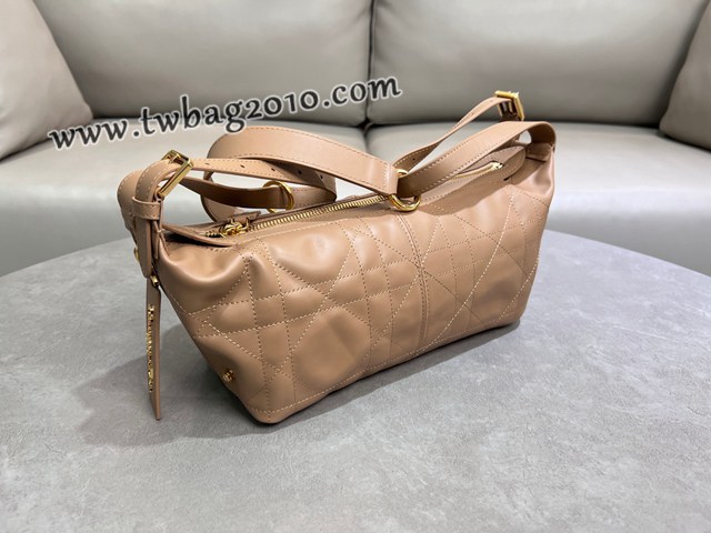 Dior专柜2025新款迪奥高仿原单D-Journey手袋超大藤格纹肩背女包 djfk1624